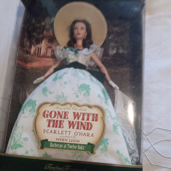 SCARLETT O'HARRA COLLECTIBLE BARBIE DOLL GONE WITH THE WIND BOXED
